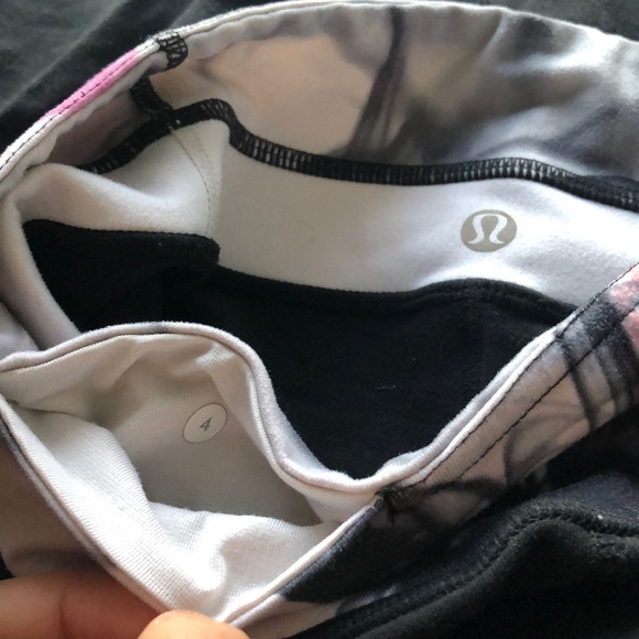 Lululemon flare pants groove size 4 - Picture 6 of 9